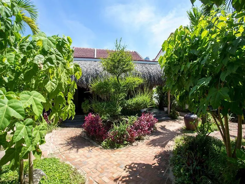 Red Flower Cottages Homestay Hoi An