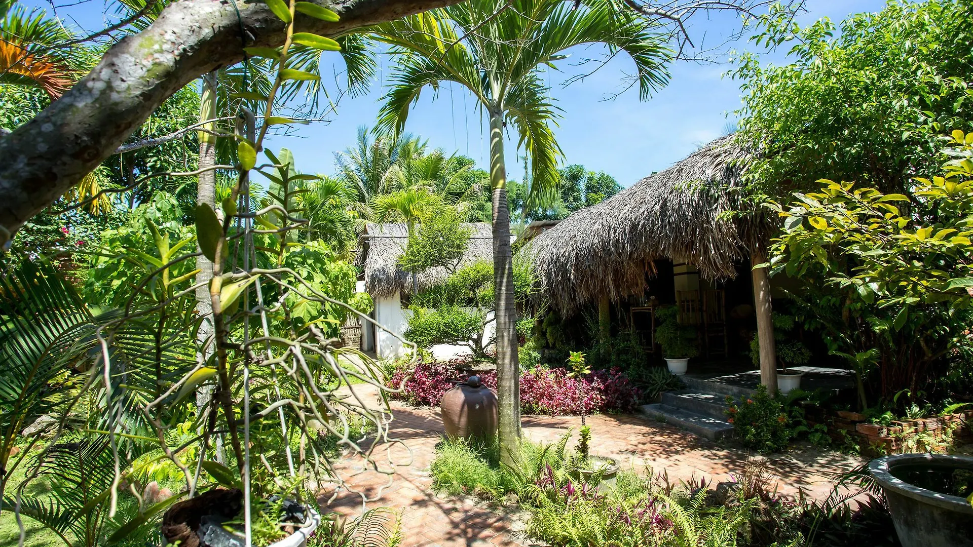 Red Flower Cottages Homestay Hoi An