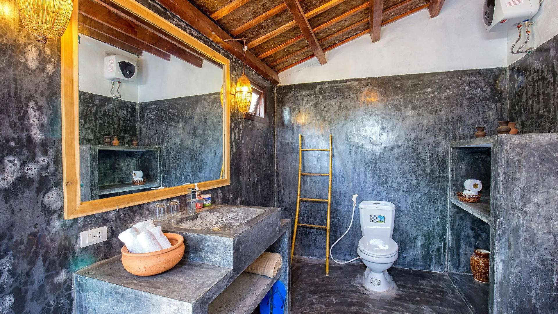 Red Flower Cottages Homestay Hoi An